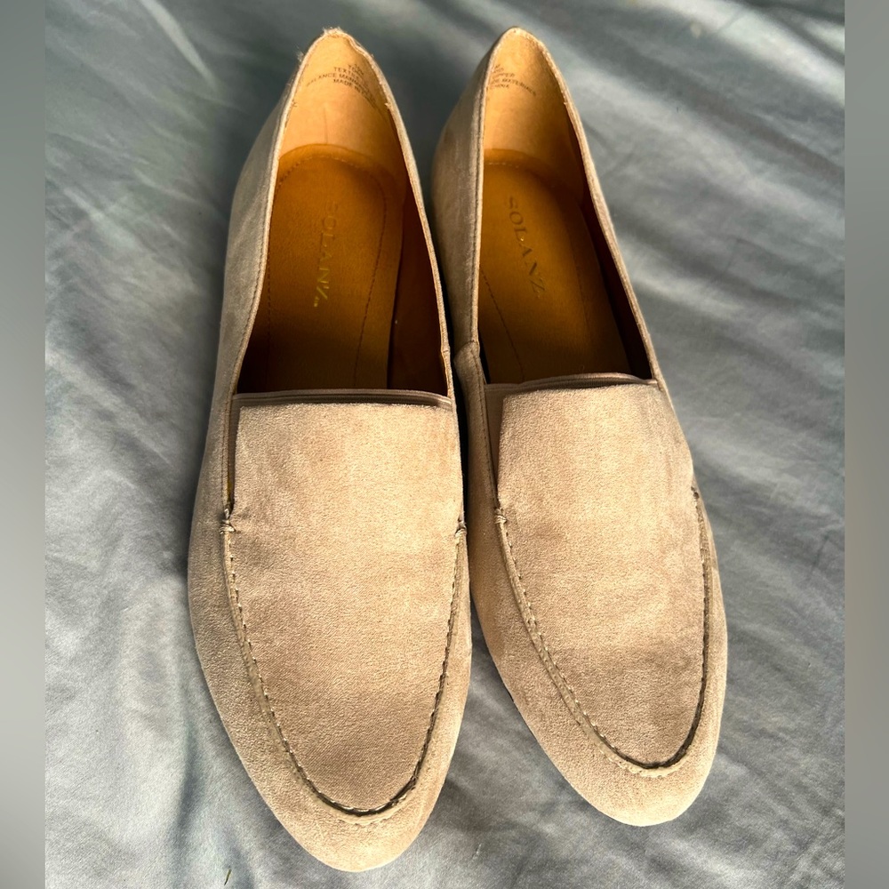 NWOT Tan suede loafers